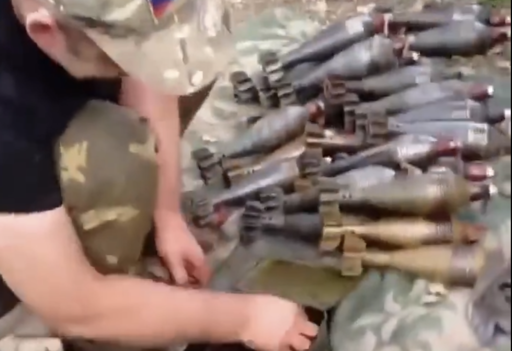 VIDEO: Russian Soldiers Desperately Scrub Rust Off North Korean Mortar Shells