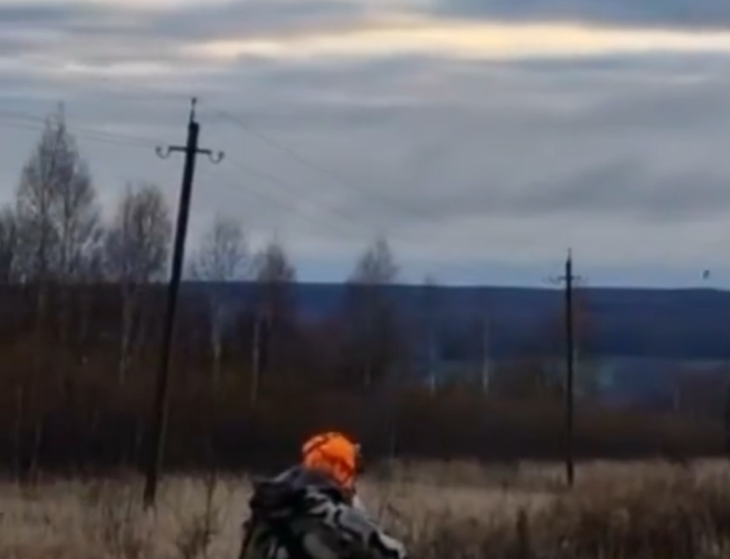 Ukrainian Drone Surprises Russian Hunters — Their Response Caught on Video