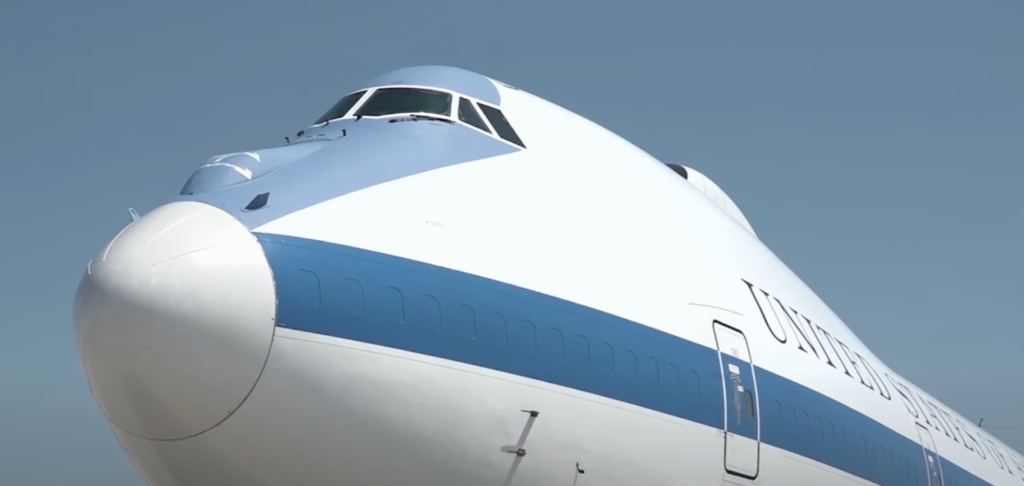 Inside the E-4B “Nightwatch”: Built to Protect the President During a Nuclear Strike