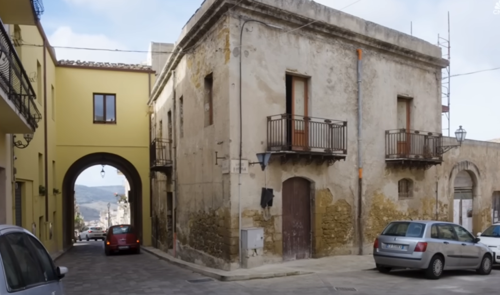 Video: Meredith Bought a 90p Italian Villa – Turned it Into a £367,000 Masterpiece