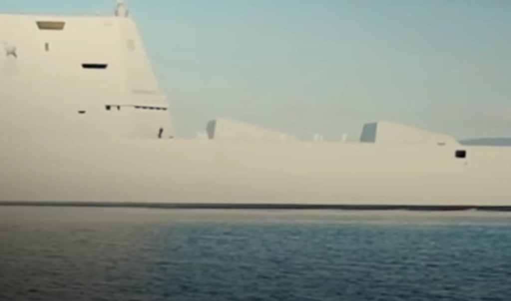 U.S. Stealth Ship with Hypersonic Missiles is Putin’s Nightmare