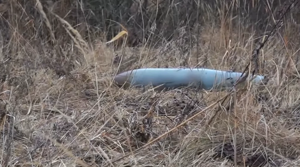 VIDEO: Ukrainian Bomb Squad Neutralizes Unexploded Russian FAB-500