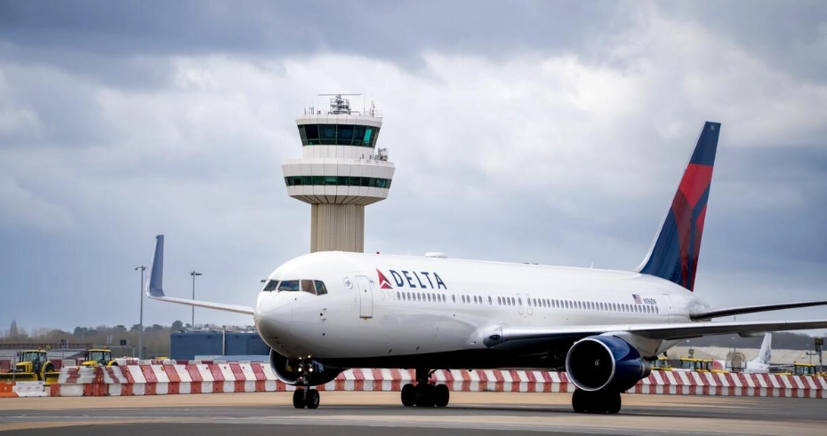 Delta Airlines Plane Flips Upside Down on Landing in Toronto