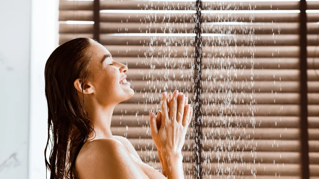 Why Experts Say You Should Always Shower in the Evening