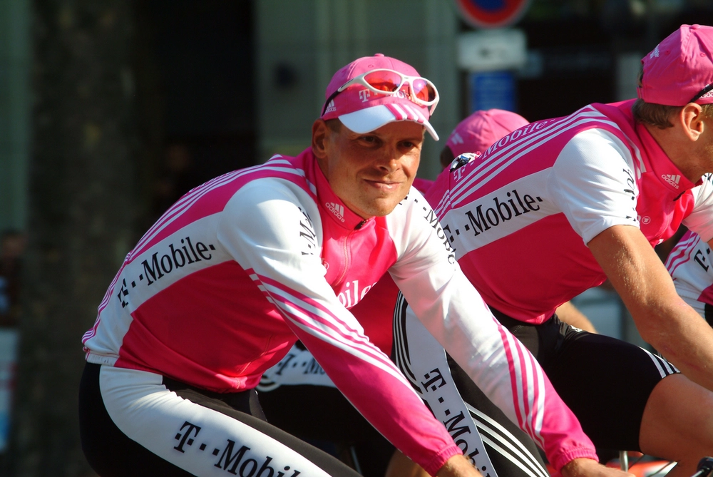 Former Tour de France winner finaly admits to doping: A new documentary reveals all