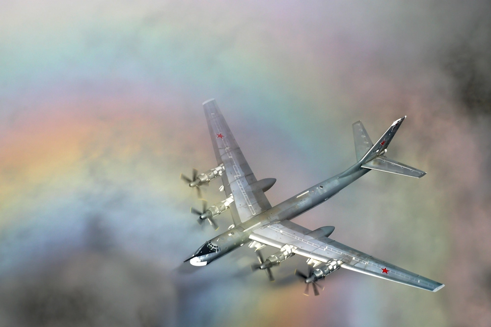 Experts Suggest Russian Tu-95MS Strategic Bombers Face Hidden Issues