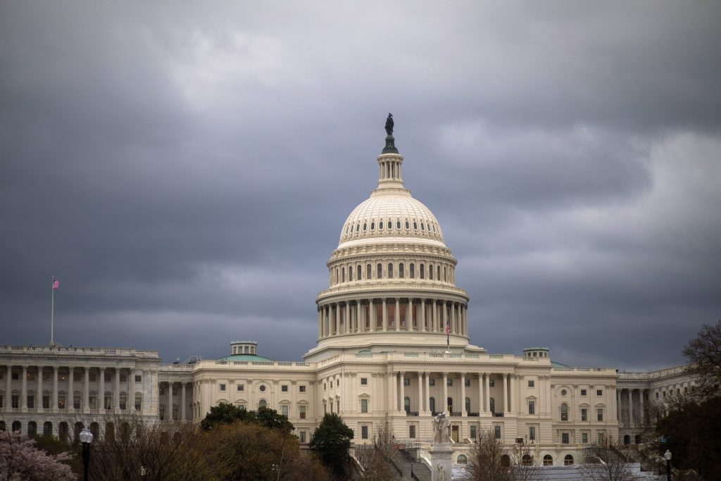 U.S. Lawmakers Join Forces to Punish Russia If It Undermines Ukraine Truce Efforts