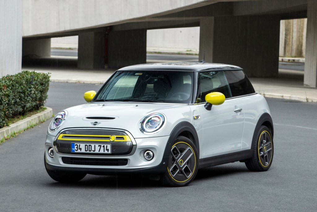 BMW Delays Plans for Fully Electric Mini Production in the UK