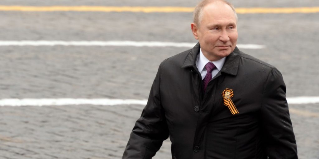 Putin calls for a meeting