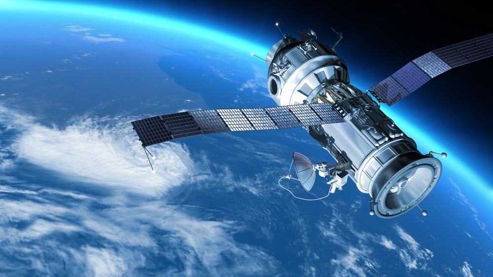 US Military Disaster in Space: Satellite Disintegrates in Orbit