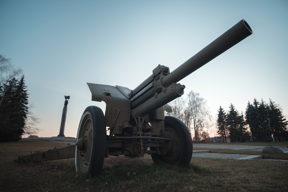 The Origin of Russian  D-74 Howitzer Leaves Experts Guessing
