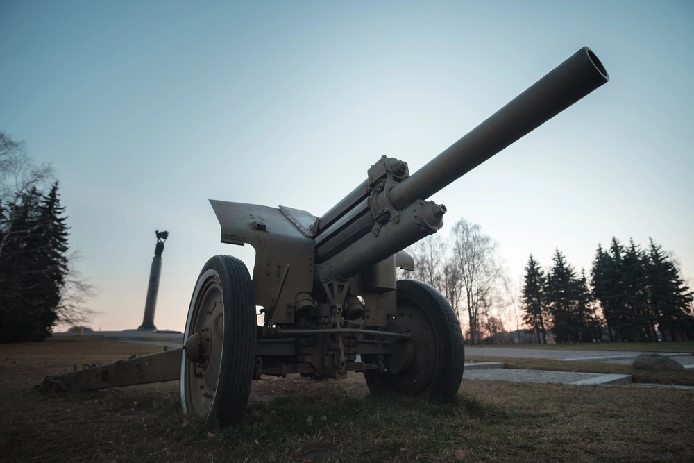 The Origin of Russian  D-74 Howitzer Leaves Experts Guessing