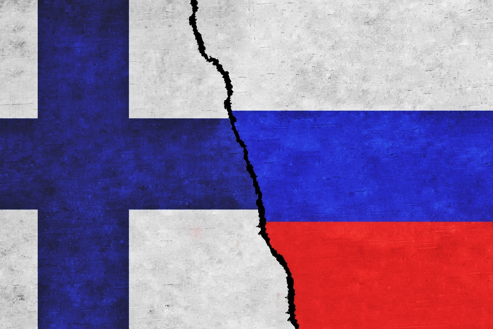 Finland Doubles Down on Defense, Plans to Reintroduce Landmines Amid Russia Tensions