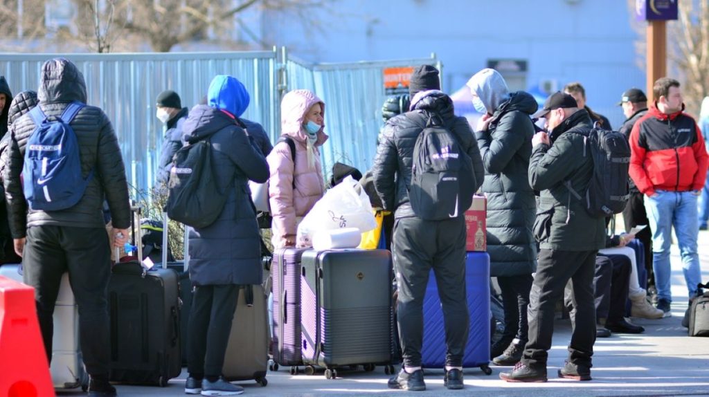 Ukraine Orders Forced Evacuations of Families with Children in Donetsk