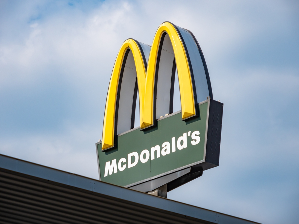 Emergency Response at German McDonald’s: Man Swallows Nail