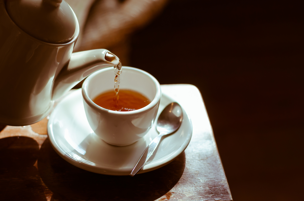 Chemist Unveils Secret to Perfect Tea: A Pinch of Salt and Warm Milk