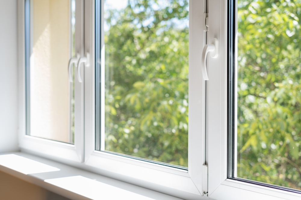 Revitalize Your Window Frames: Easy Cleaning Tips for a Sparkling Finish