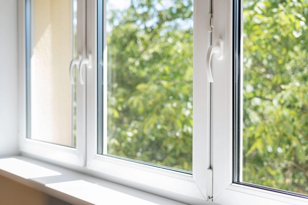 Revitalize Your Window Frames: Easy Cleaning Tips for a Sparkling Finish
