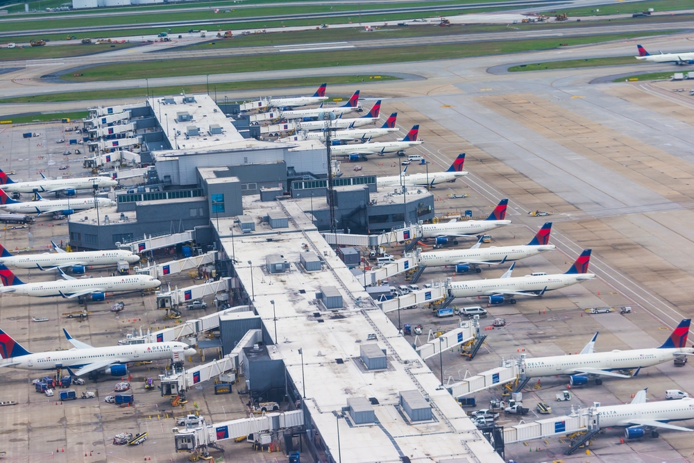 Delta Flight to Tokyo Clipped by Regional Jet on Atlanta Runway