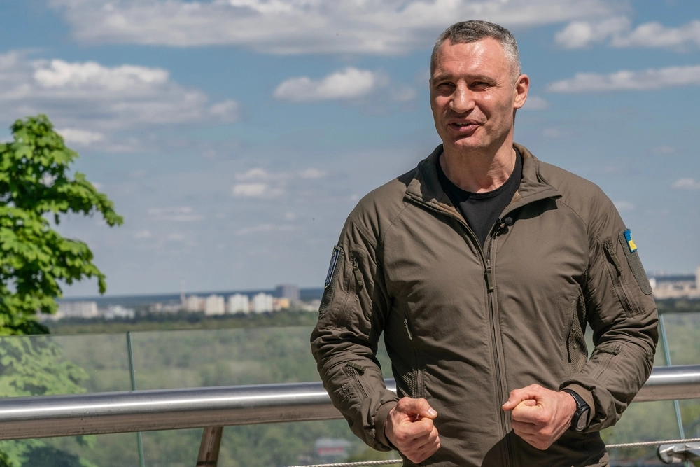 Ukrainian Mayor Suggests Referendum as Path to Peace