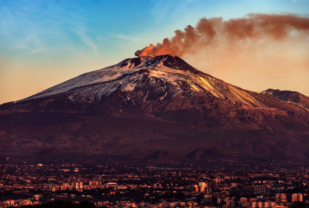 Tourists Flock to Mount Etna Eruption, Blocking Emergency Services