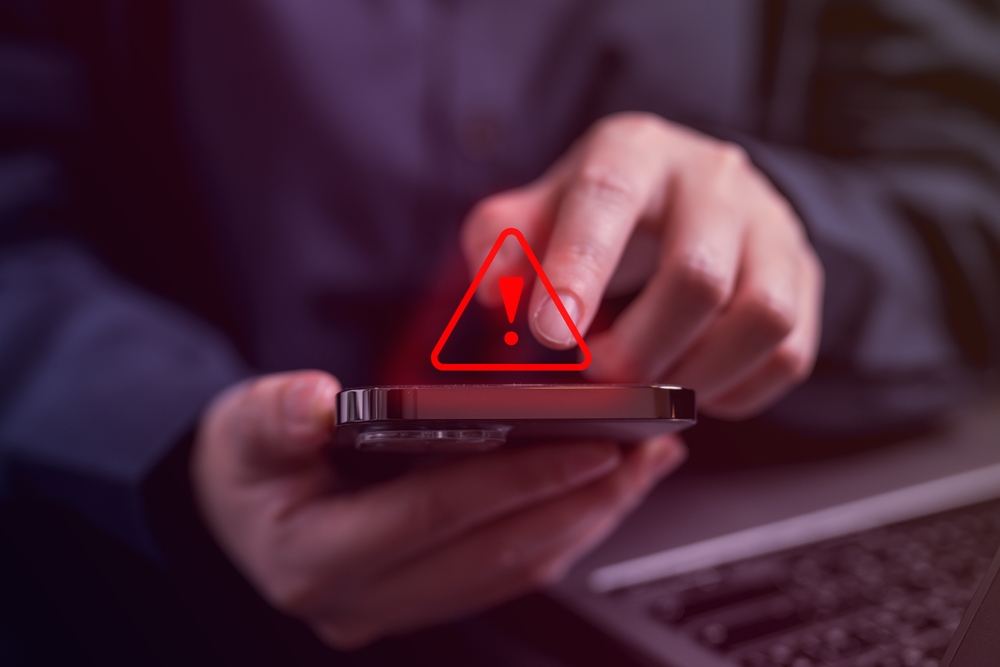 Experts Warn: Your Phone Has Been Hacked If It Does This