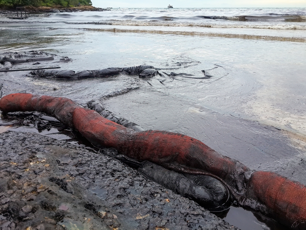 Oil Spill Near Crimea Expands, Threatens Black Sea Coastline