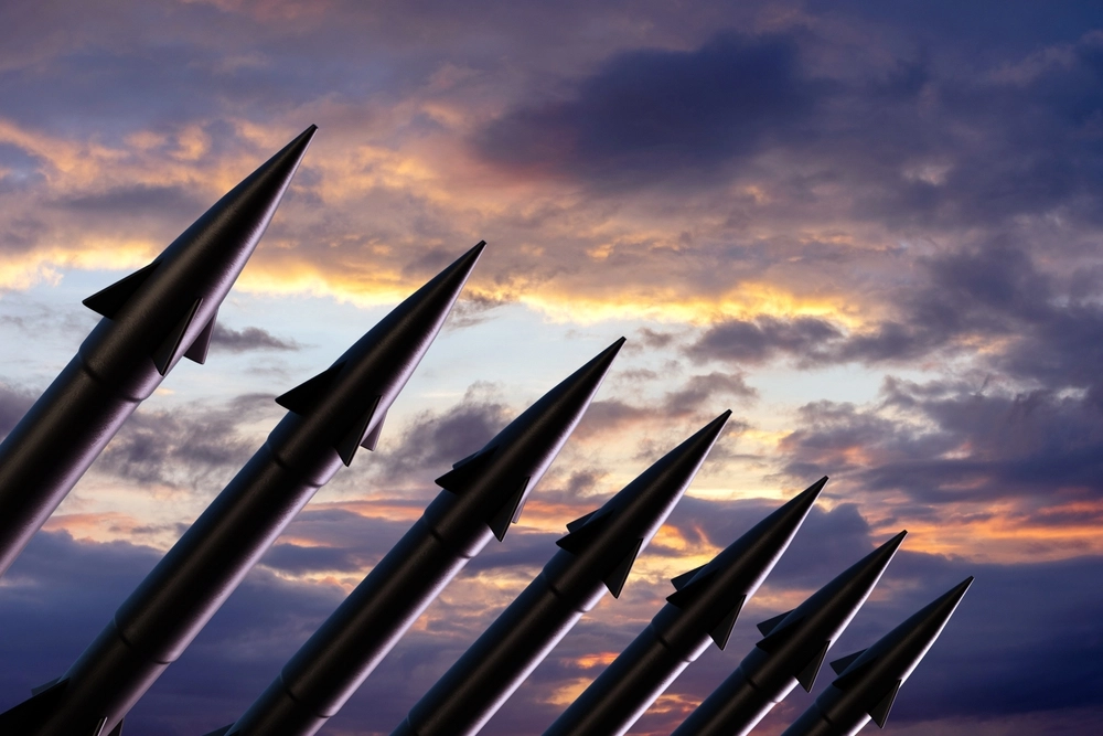 U.S. and Japan Forge New Defense Policy with Nuclear Protection Guarantee