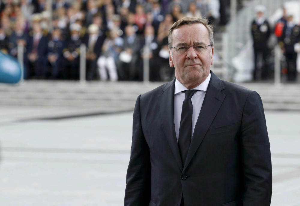 Defense Minister warns: ‘War in Europe is Possible’