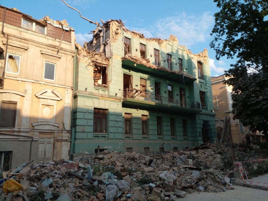 Russian Drone Attack Hits Odesa, Leaving Hundreds Without Power