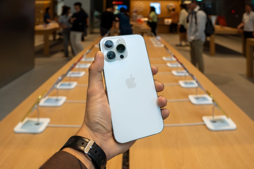 Apple Loses Top Spot to Chinese Brands in Russia