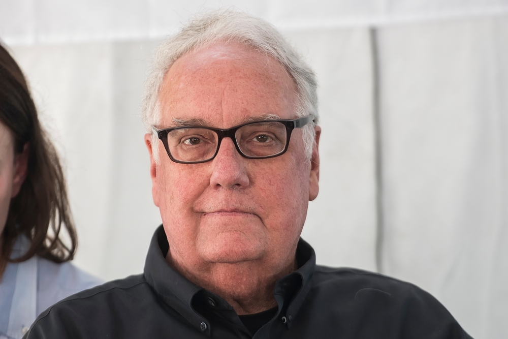 Warren Buffett’s Son Joins Effort to Demine Ukraine’s Farmland