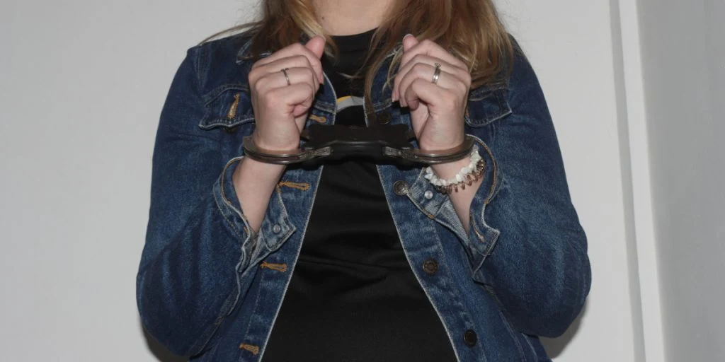 Italian Woman Prefers Prison Over House Arrest with Mother