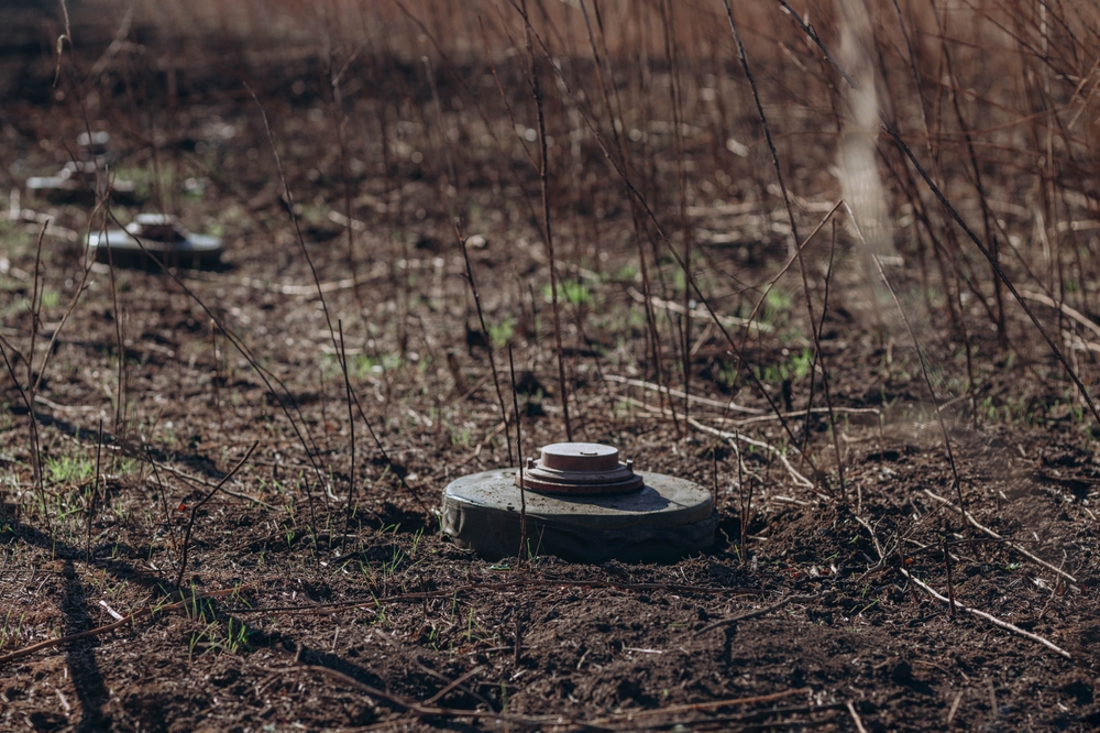 Ukrainian Forces Use U.S. Stryker Vehicles to Clear Complex Minefields