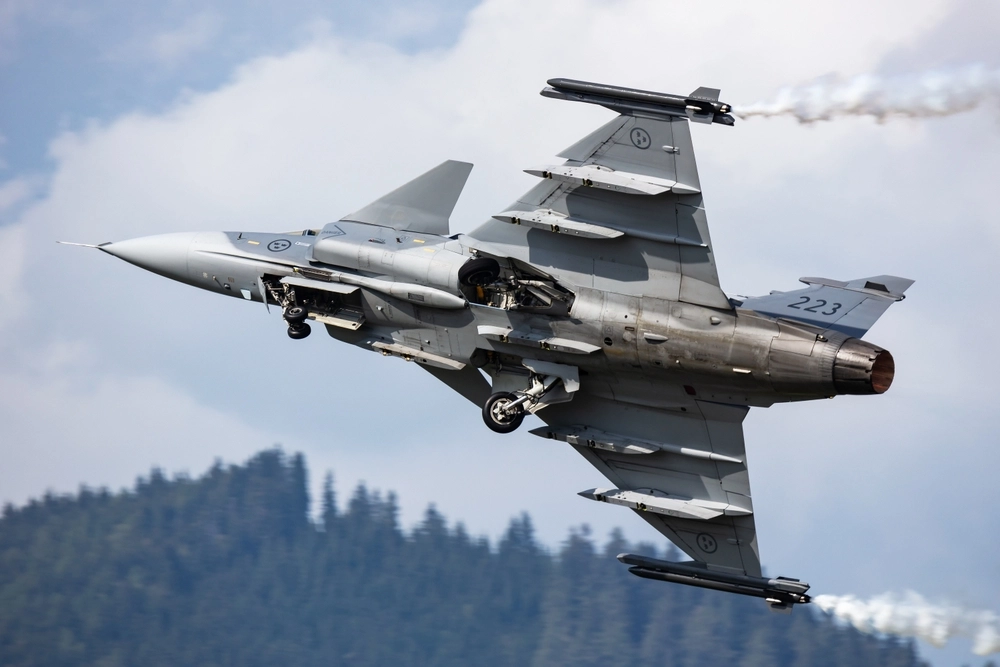 Ukrainian Pilot Shares Candid Thoughts on JAS-39 Gripen Fighters
