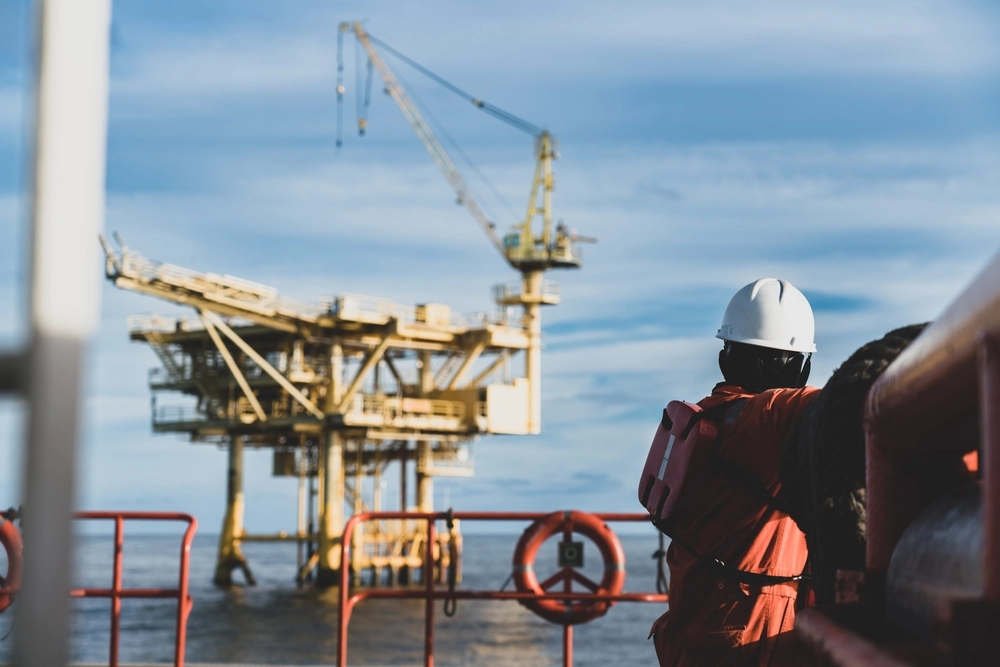 Ukrainian Navy Strikes Russian Gas Platform in Black Sea