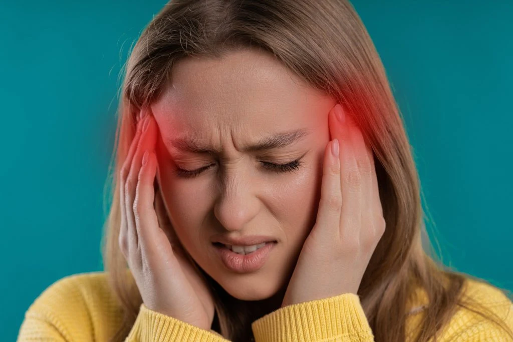 When Your Headache Comes with a Warning Sign: Understanding Migraine Auras