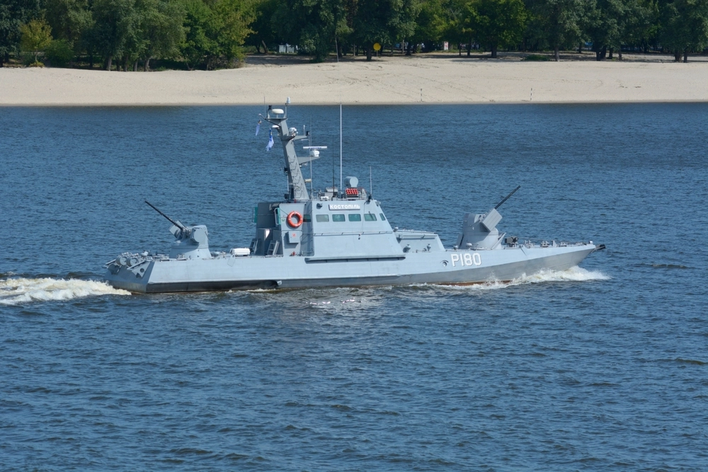 Russian Soldiers Sabotage Their Own Boats to Avoid Dangerous Dnipro Missions