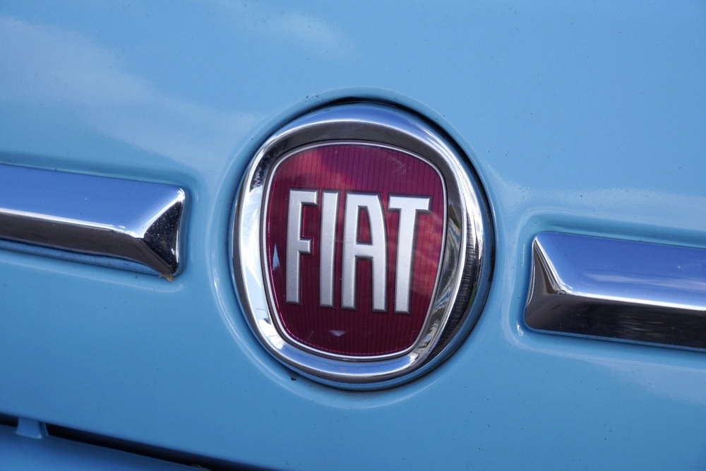 Fiat Halts Electric 500e Production Again, Delays Until 2025