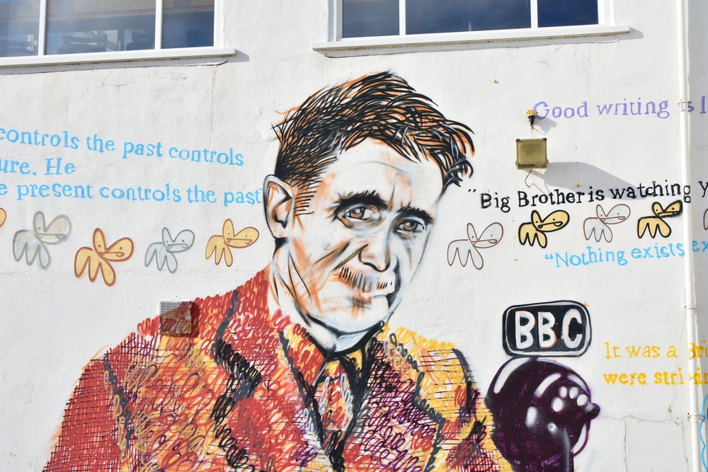 George Orwell Honored on New £2 Coin for 75th Anniversary of His Death