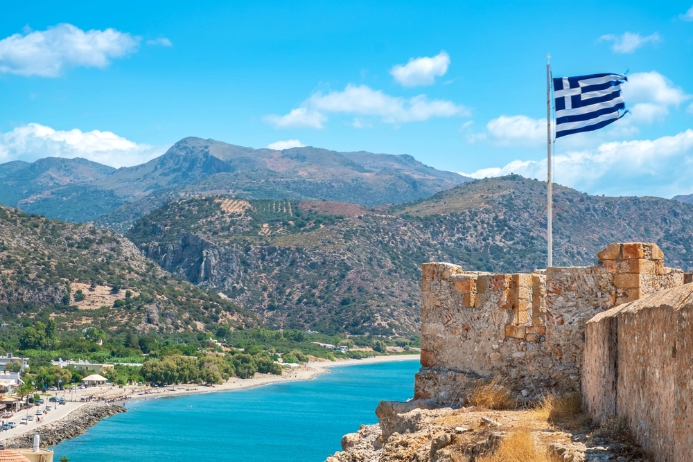 Earthquake Hits Turist Island in Greece, Waking Residents from Sleep