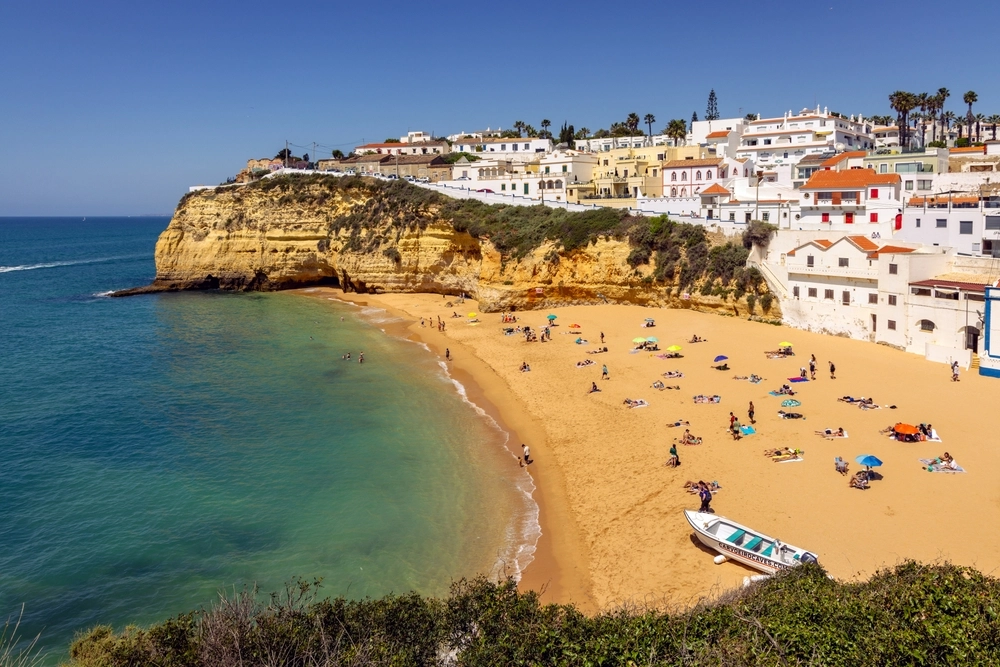 American Buyers Fuel Algarve’s Real Estate Boom as Prices Rise 30%