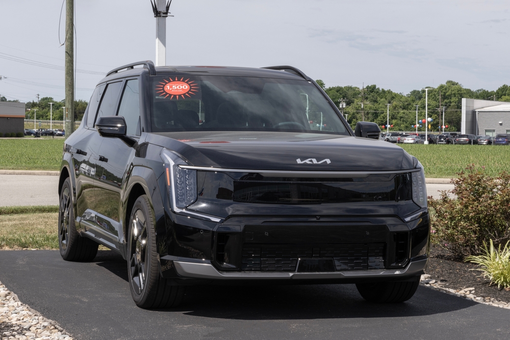 Kia Recalls Over 22,000 EV9 Vehicles Due to Seat Defect