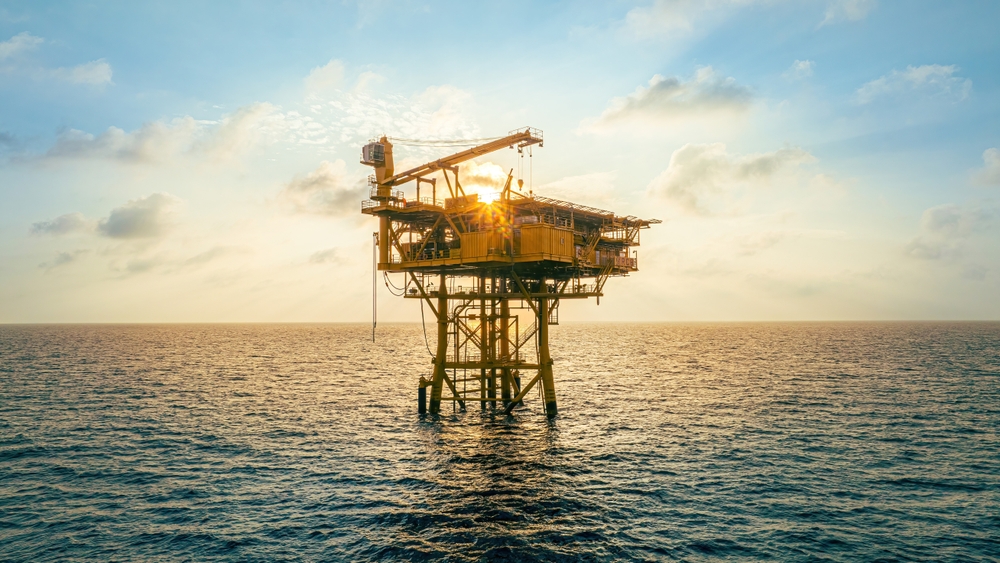Russian Military Thwarts Ukrainian Attempt to Capture Crimean Oil Rig