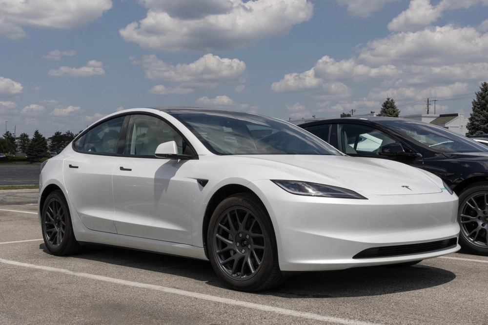Tackle the Tesla Model 3’s Missing Stalk Controls with This Simple Solution