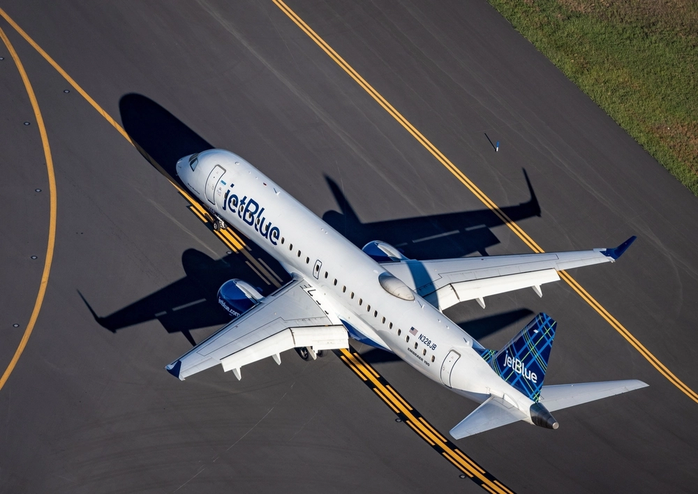 Two Bodies Found in Landing Gear of JetBlue Plane in Florida