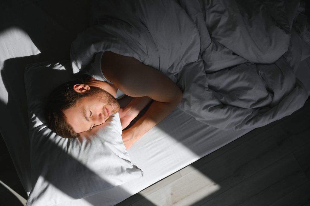 Irregular Sleep Schedules Linked to Higher Risk of Heart Attack and Stroke