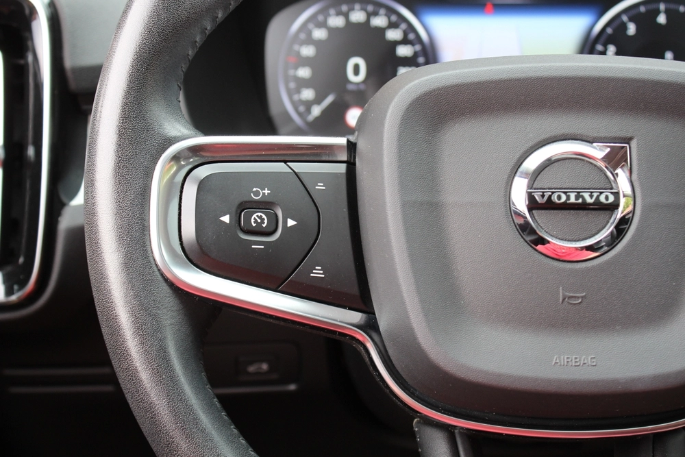 Volvo Scales Back All-Electric Target, Citing Market Conditions