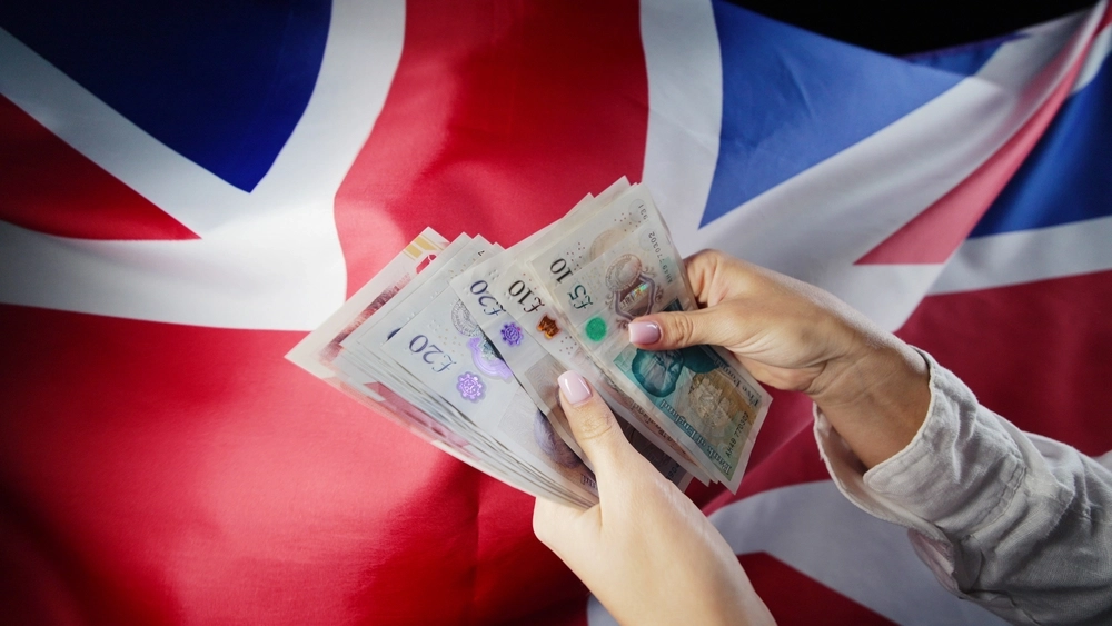 Wealthy Residents Are Leaving the UK at a Rapid Pace