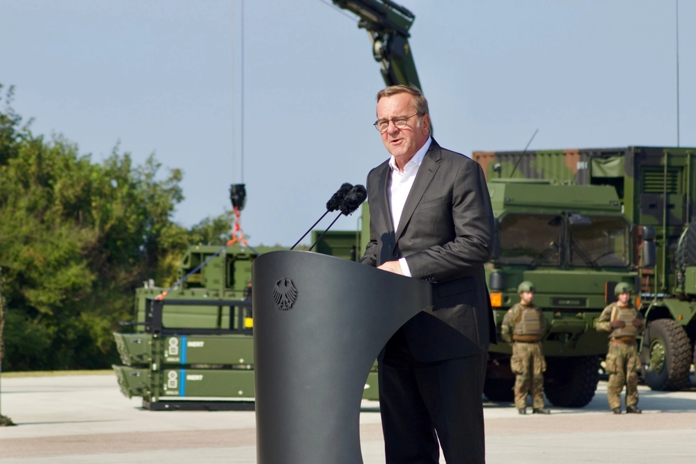 German Minister Warns: ‘If Putin Attacks, We Need to Be Able to Wage War’